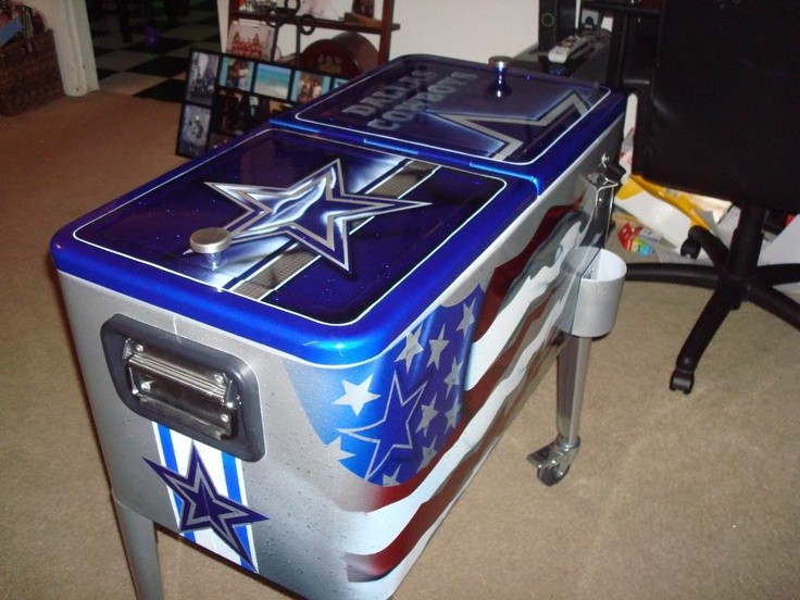 DALLAS COWBOYS 80qt. ICE CHEST. I so want this!
