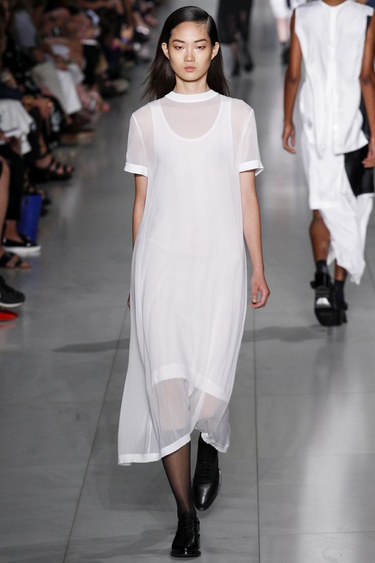 DKNY Spring 2016 Ready-to-Wear Collection Photos -...