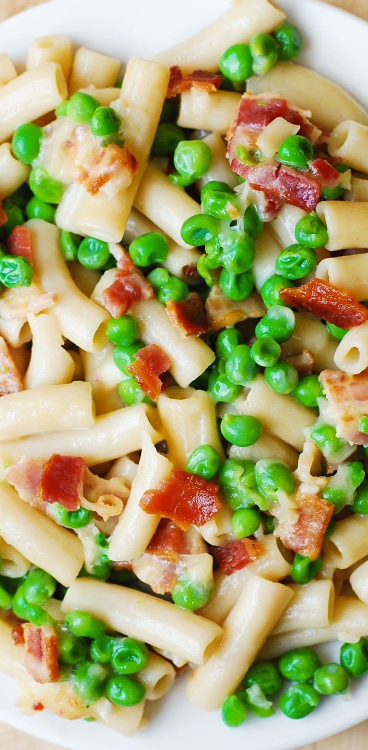 One-pot pasta with bacon and peas: so easy, made w...