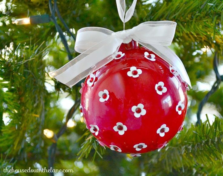 Red and White DIY Christmas Ornament - The House D...