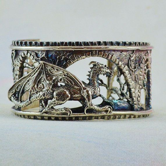Fantasy Dragon Bracelet "Brackenthal's Keep" in St...