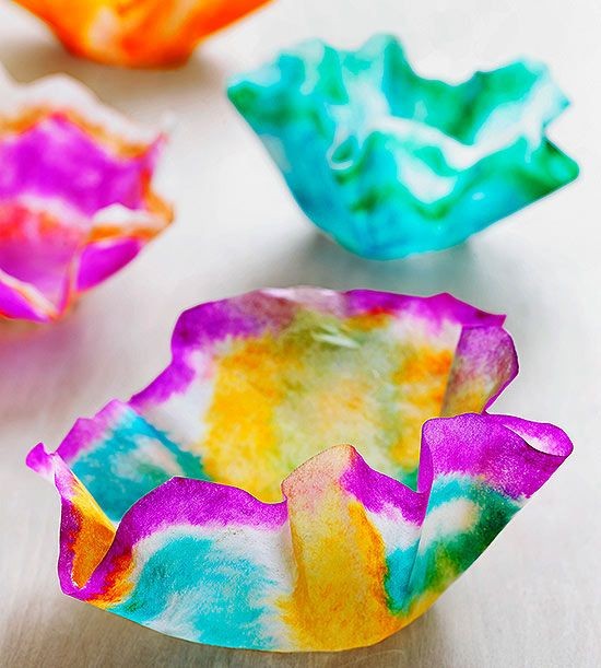 Turn coffee filters into pretty paper glass with t...