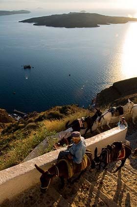 Good advice on what NOT to do in Santorini & a...