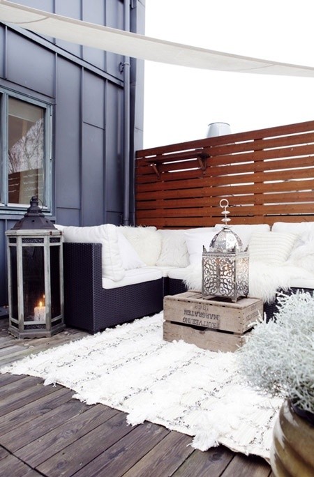 what a fantastic idea for a winter porch... faux f...