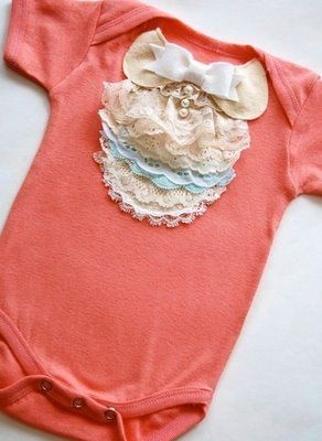 What an easy creative way to dress up a simple bab...