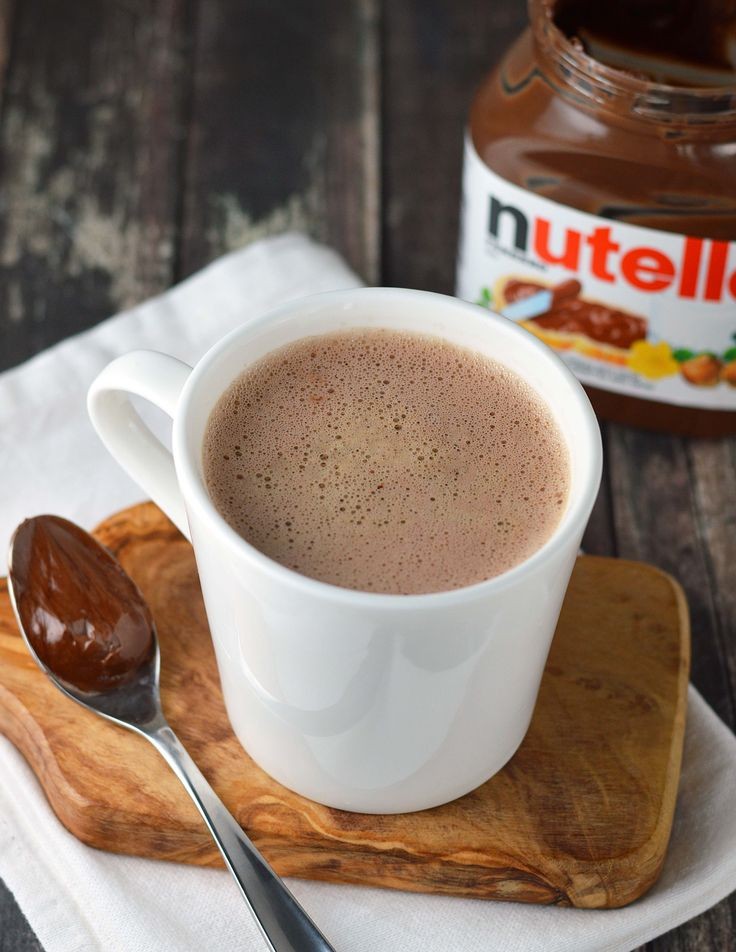 It's so easy to make Nutella Lattes at home with o...