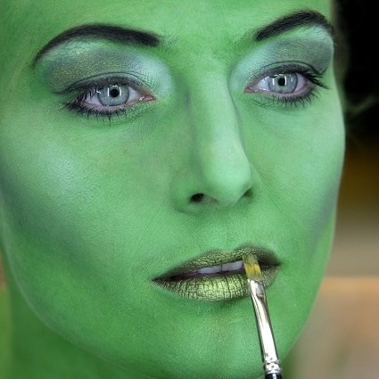 [Wicked Elphaba] close-up eye makeup detail