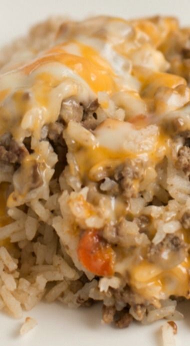 Cheesy Ground Beef Casserole ~ An easy, picky eate...
