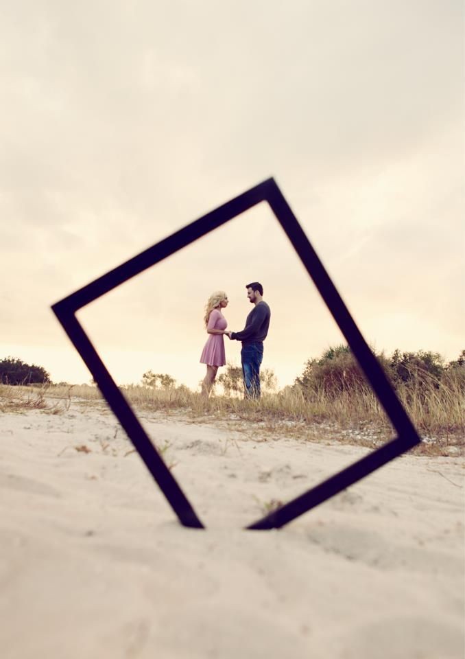 save the date / engagement picture ideas. LOVE the...