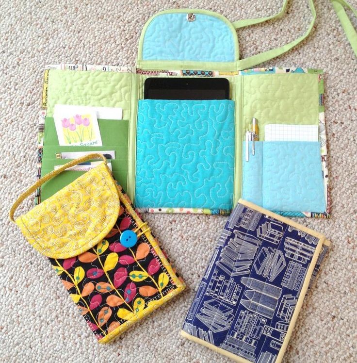 Tri Fold Tablet Totes PDF Sewing Pattern by Paulet...
