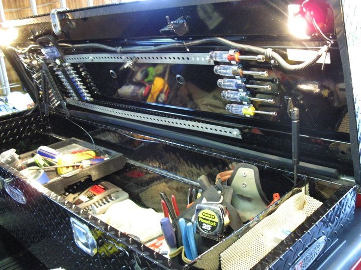 Lights in the truck box...awesome!