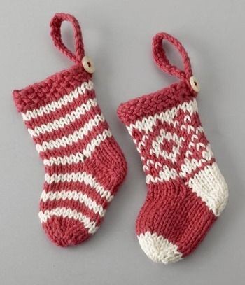 mini stockings knitting pattern.  I have knit thes...