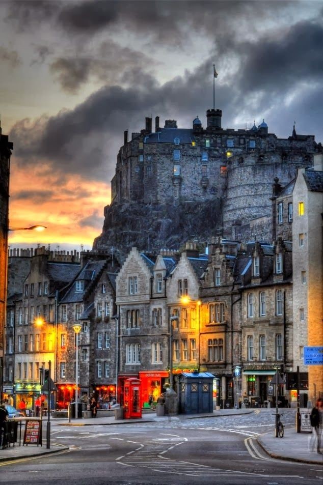Edinburgh Castle, Scotland. Places to see around t...