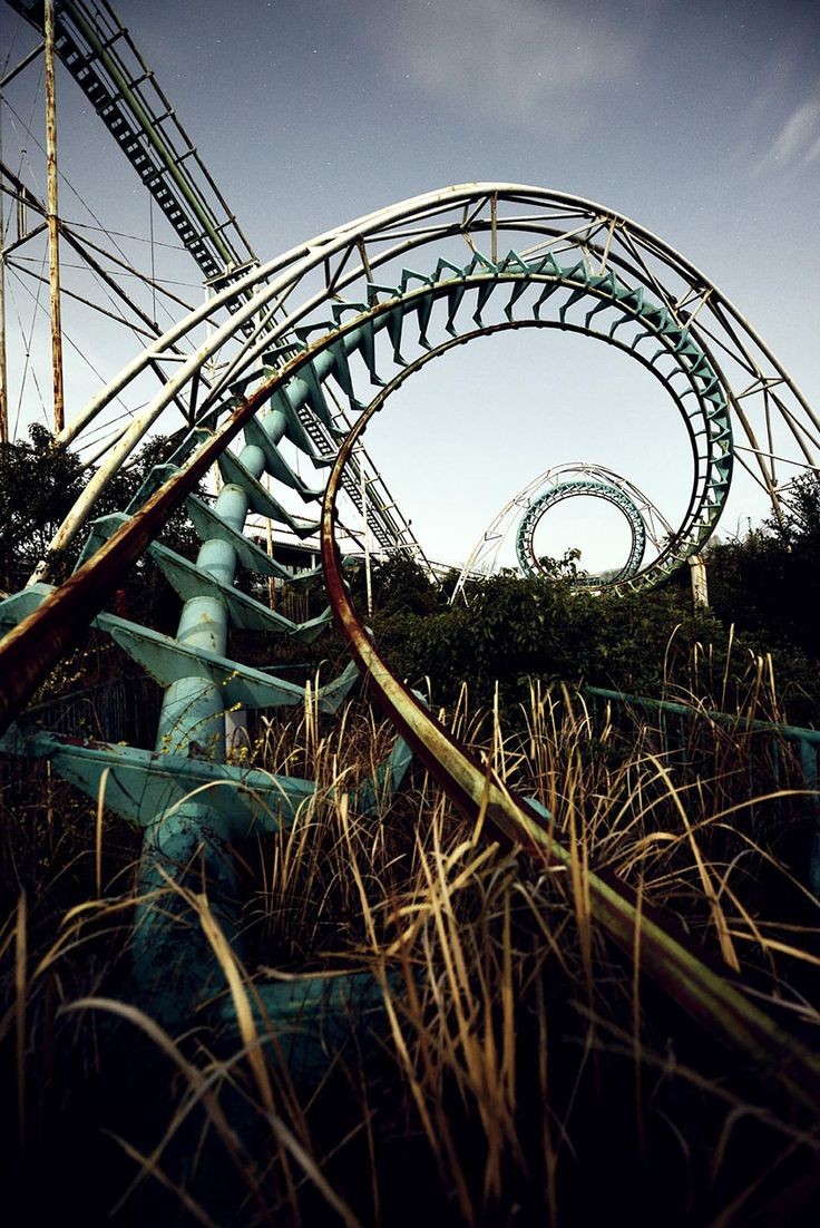 50 Breathtaking Photos of Abandoned Places From Ar...