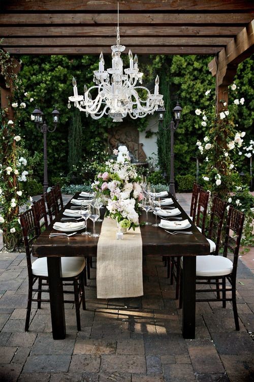 Classy garden dinner party wedding decor | photo b...