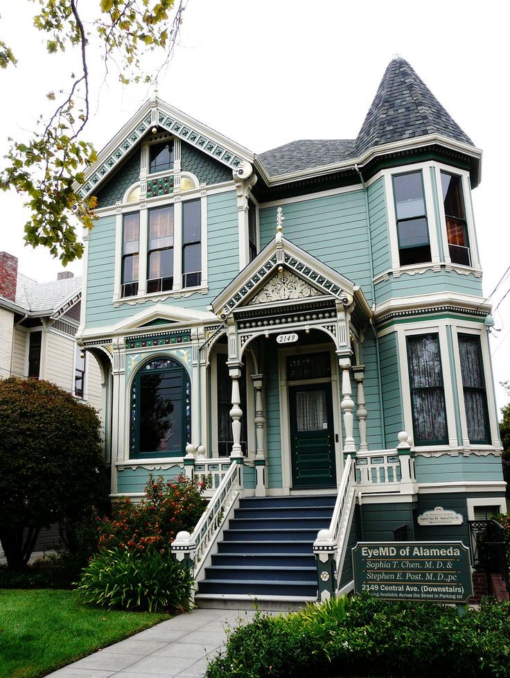 Beautiful turquoise Victorian house  Not really su...