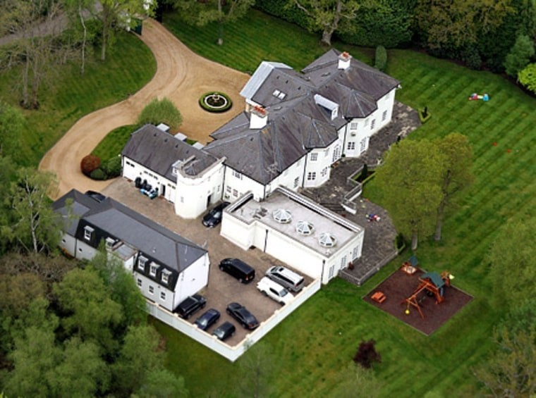 Demi_Stanley - 5 Amazing Celebrity Homes in The UK