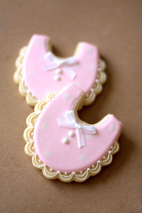 Cookies perfect for a baby shower.  From Bee's Kne...