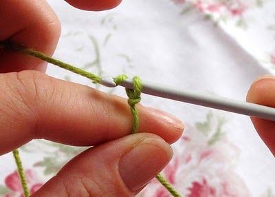 How to Crochet for Absolute Beginners: Chain Stitc...