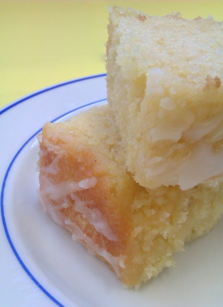 Lemon Drizzle Tray Bake Cake