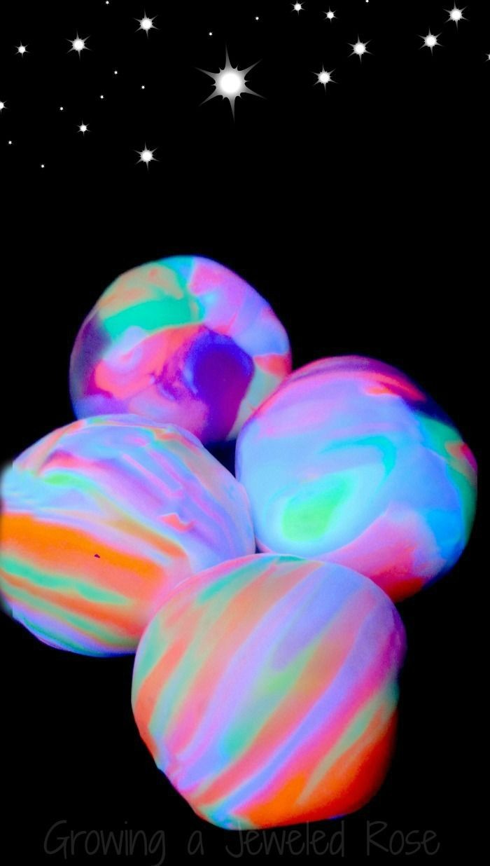 Make your own glow in the dark RAINBOW bounce ball...