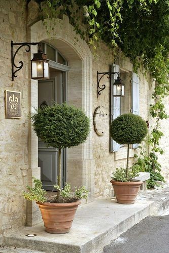 ♔ French country-style standards. In Austral...