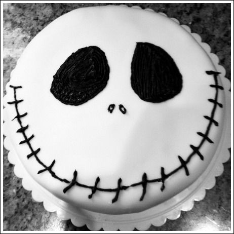 Halloween Cake Decorating Ideas. Sooooo simple yet...
