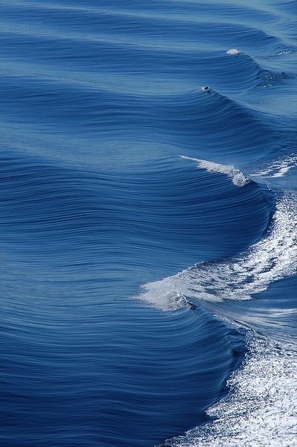 Waves by Dennys Hess, via Flickr