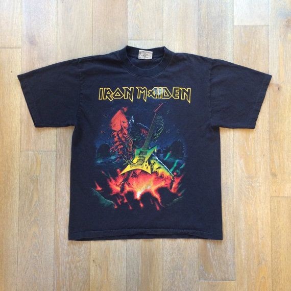 Iron Maiden T-shirt  Black Classic  MED  Vintage b...