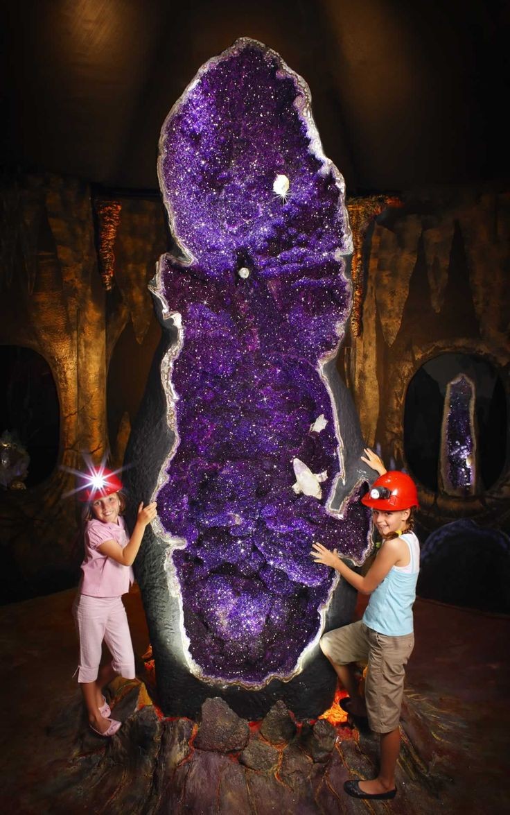 Worlds biggest Amethyst Geode – The ‘E...
