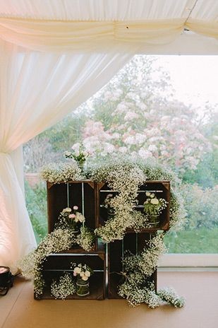 baby's breath and wooden crates | www.onefabday.co...