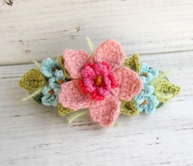 Floral crochet hair barrette in pink and aqua