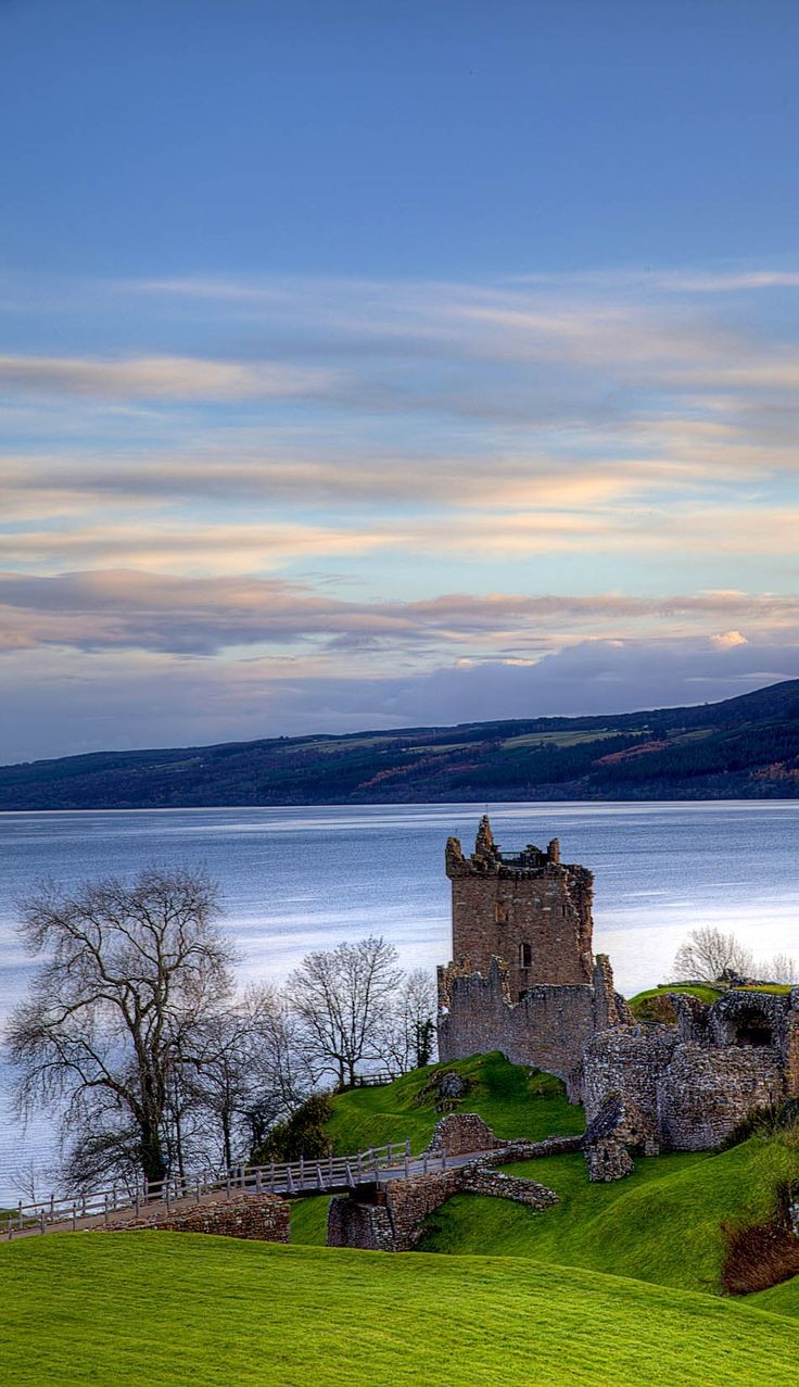 Urqhart Castle beside Loch Ness, Scotland | Top 10...