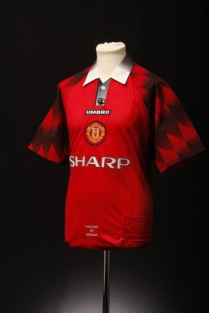 Manchester United Football Shirt (Home, 1996-98)