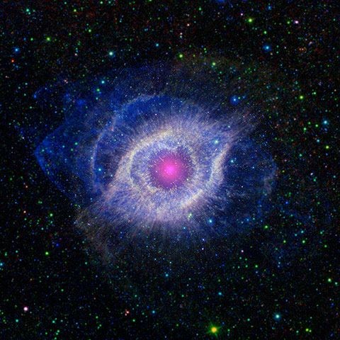 A dying star throws a cosmic tantrum in this combi...