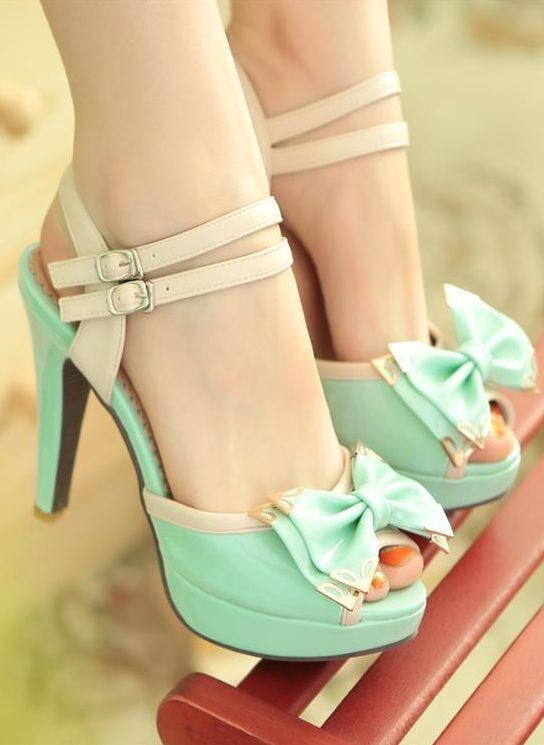 Kawaii shoes that are the EXACT color that I want...