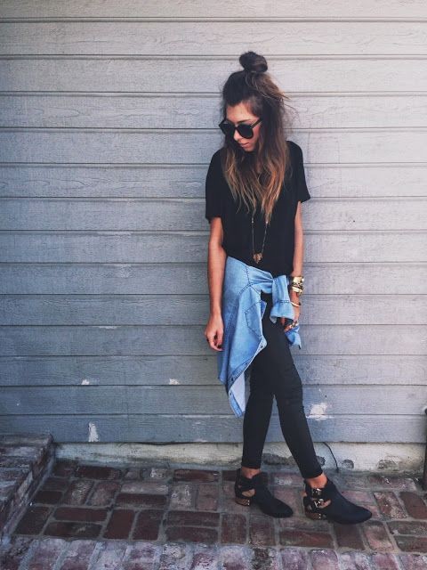 Blogger ivanarevic at it again in our RVCA boot oversized tee. http ...