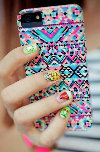 OMG IF I EVER GET A IPHONE THIS WOULD BE MY CASE B...