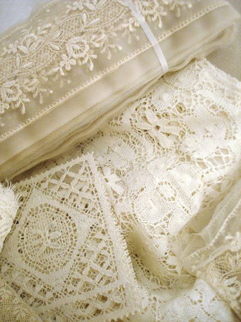 ~ The Feathered Nest ~: Lace love...