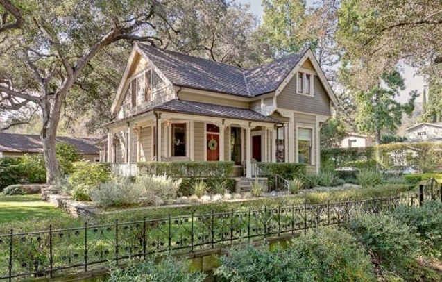 Love this cottage.  I think I spent my past life i...