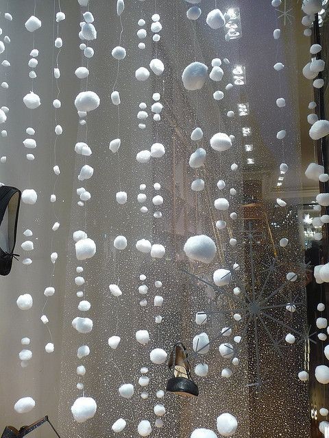 snowflakes window display - cotton and fishing lin...
