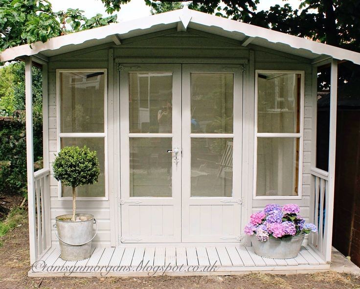 Beautiful little shabby chic cubby house or summer...