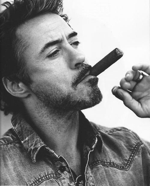 One of my favorite actors smoking a stick!