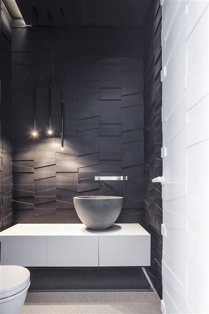 Minimalist Bathroom // nice contrast of dark textu...