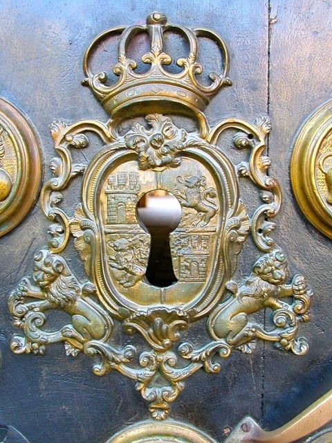 Fabulously French: Heavenly door...