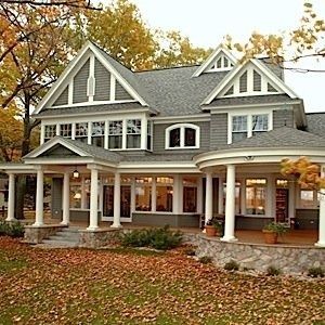 that porch is perfect....wow love everything about...