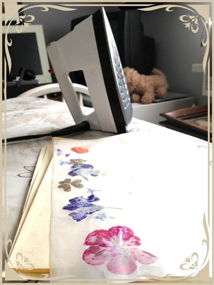 How to Make a Bookmark Pressing Flowers With an Ir...