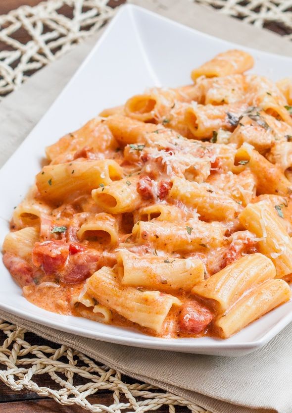 Rigatoni in Blush Sauce with Chicken and Bacon - J...