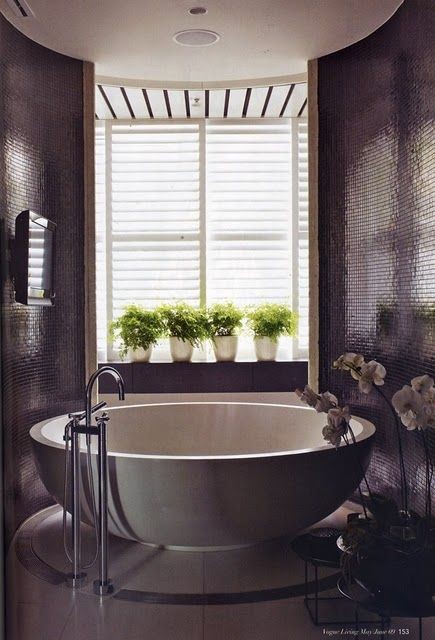 best tub ever - not that I will ever have a bathro...