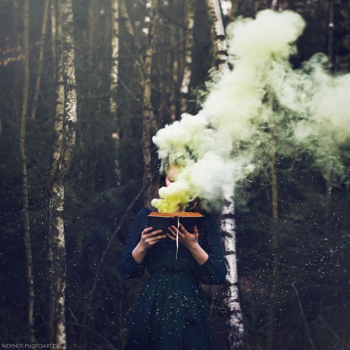 20-Year-Old Photographer's Compellingly Surreal Vi...